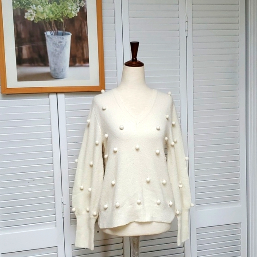 AQUA Cream Pullover Pom Pom V-Neck Sweater Size XS